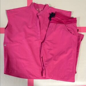 Figs Electric Orchid scrub set